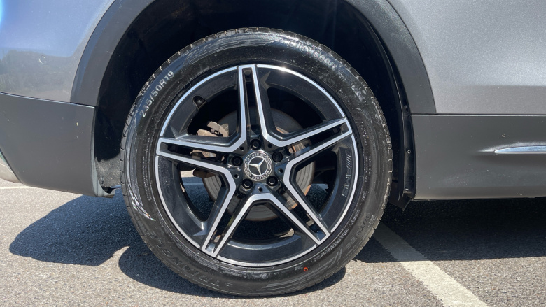 Mercedes-Benz GLB 200 AMG Line Premium 5dr 7G-Tronic Petrol Estate